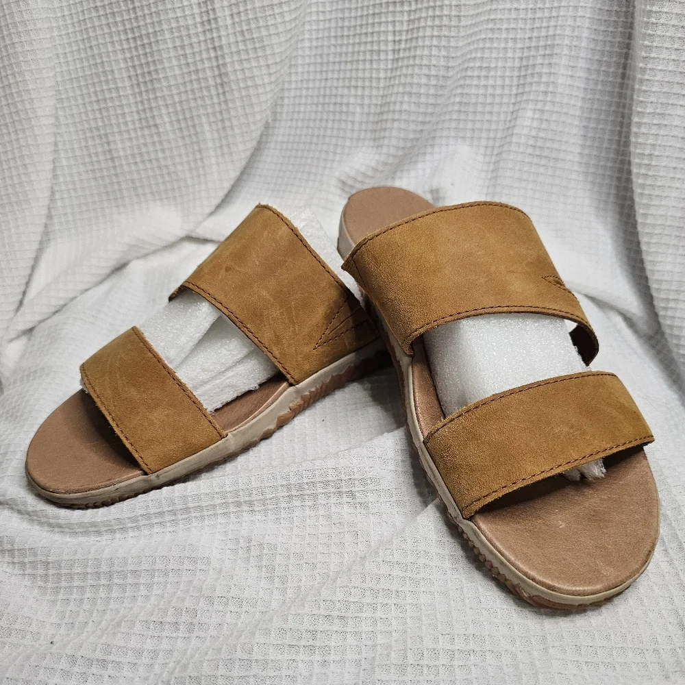 Sorel Tan Slide Sandals - Picture 2 of 11